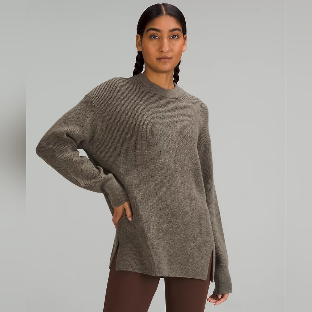 Lululemon Merino Wool-Blend Ribbed Crewneck Sweater in Heathered Nomad size 8